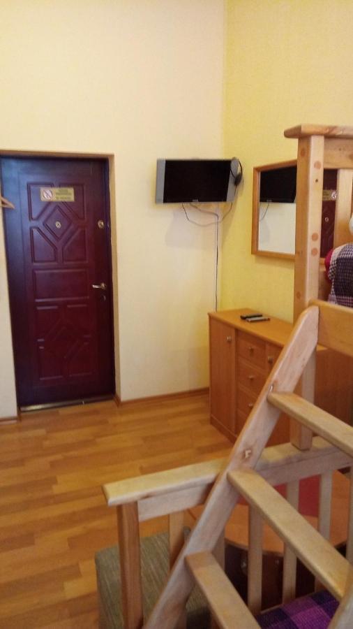 Vishnya Hostel Dnipro Exterior photo